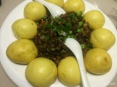 -老码头黑皮肘子锅包肉(赣水路店)