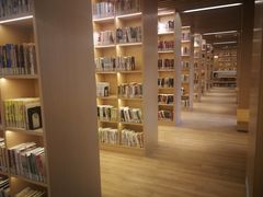 -漕河泾街道图书馆(漕河泾社区文化活动中心店)