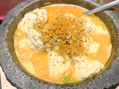 石锅海胆老豆腐-瓯越·海鲜·瓯味一品(IM长宁国际店)