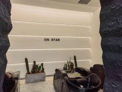 -ON STAR SALON