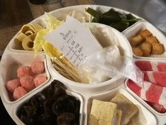 -鸡遇虾煲干锅火锅(小寨金莎店)