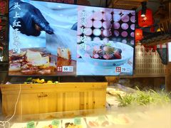 -头上红煨盐鸡·非遗院子餐厅