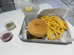 -TRIPS BURGER(大钟寺店)