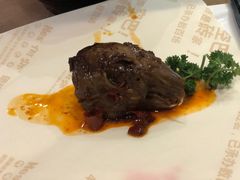 麻辣鲜兔头-何师烧烤·香辣蟹·川菜·30年老品牌(太古里旗舰店)