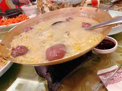 新民酸菜血肠-南湖春色海鲜食府(中兴街店)