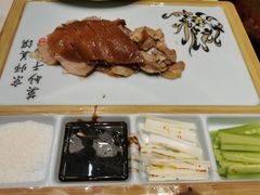 特色烤鸭-荷塘秋月·本帮江浙菜(国权路店)