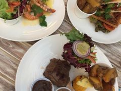 -Hai Bar And Grill