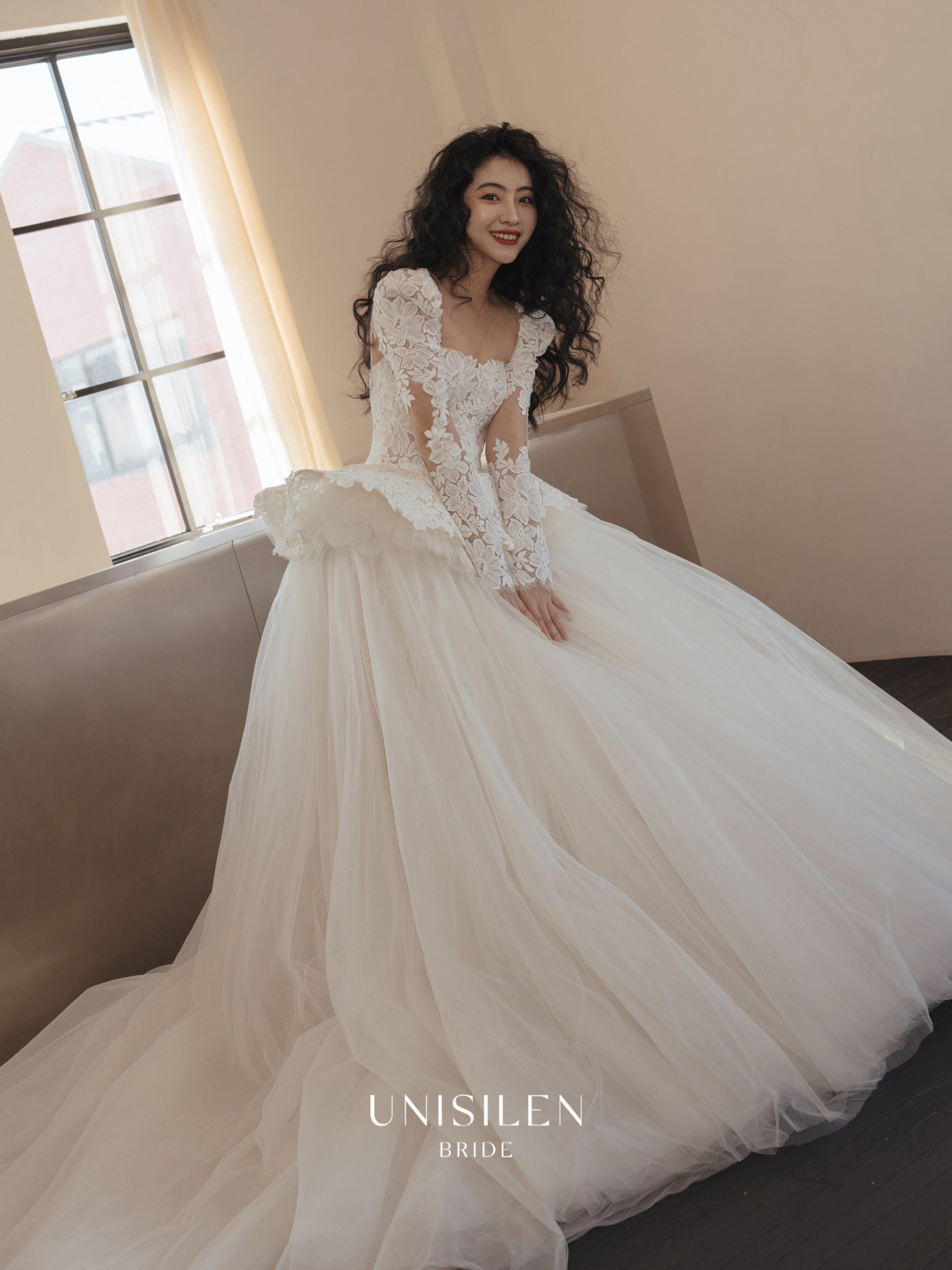 unisilen凡尔赛被安利一万次的复古蕾丝婚纱