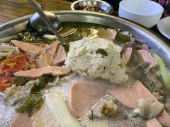 酸菜豆花火锅-泸州酸菜豆花火锅川师店