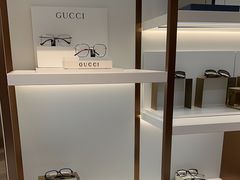 -J-Optical佳视明眼镜·蔡司视觉(青岛金茂览秀城店)