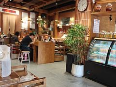 -巴卤社老火锅(财富店)