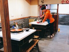 -洞子老火锅(青年路店)