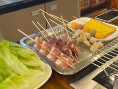 -哈尔滨小酒馆·鲜肉现穿自助烧烤(康新花园店)
