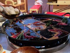 -正贰捌经重庆老火锅(建设路店)