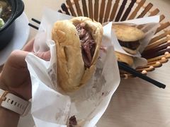 -闫家驴肉老店(华电一校店)