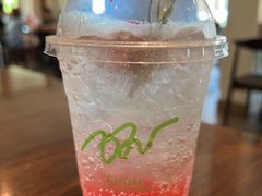 -Chom Cafe and Restaurant