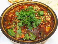 -乡土特色.冷锅鱼.牦牛肉汤锅