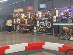 -迪卡侬(金龙湖店)