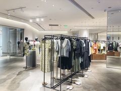 -URBAN REVIVO(大信新都汇店)