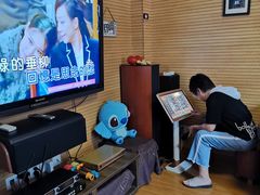 -小草屋轰趴馆别墅派对新场团建家庭聚会