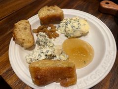 奶酪拼盘-Bistro Les Lilas丁香花小酒馆