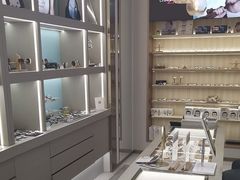 -无界眼镜MaxLess(南翔印象城店)