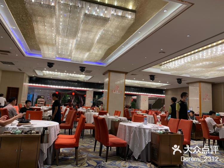 环境不错,味道还可以 喜事汇酒家(越秀星汇店) 0683/人 南海区越秀