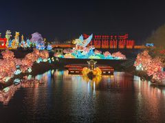 -淄博花灯齐彩城