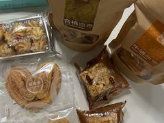 -奇华饼家(香港国际机场T1店)