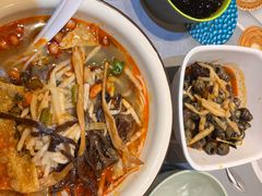 -丽丽三鲜螺蛳粉(田林路店)