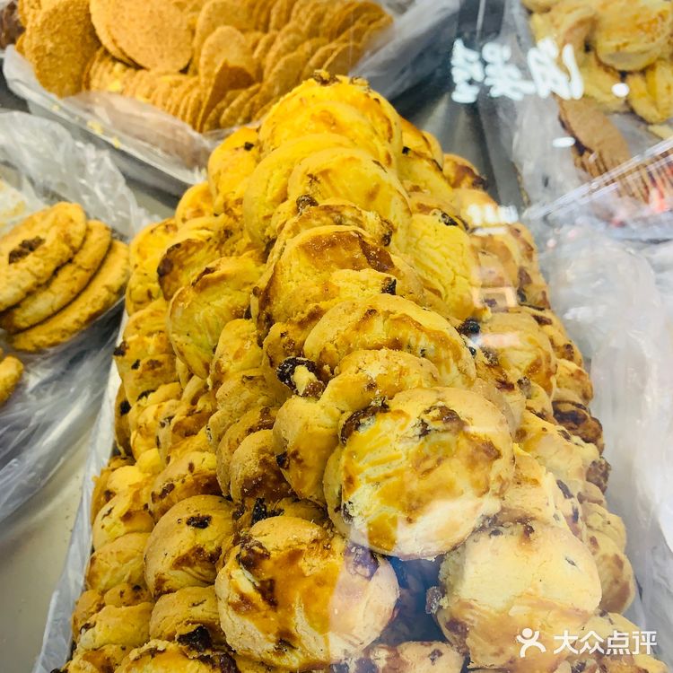 城乡超市｜品尝老莫糕点老味道