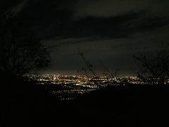 -鬼笑石后山停车场