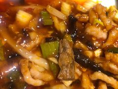 鱼香肉丝中的异物-渝信川菜 · 川味家常菜(长安店)