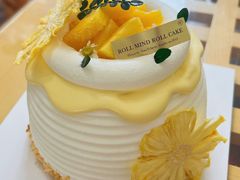 斑斓凤梨香椰-卷心卷意·轻甜蛋糕(新光天地店)