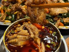 -鸿顺老铁锅美蛙鱼府(解放碑店)