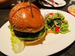 土豪金鹅肝手工和牛汉堡-京A Taproom·精酿餐吧(CBD店)