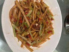 -辛香味烧鱼馆·非遗技艺·排骨红烧肉(光谷医药园店)