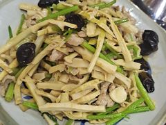 -崮乡圣水坊赵家炒鸡(花都店)