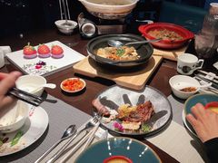 -江上荟·创意中国菜(绿地缤纷城店)