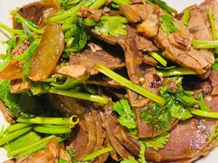 香菜拌牛肉-徐记海鲜·宴会(大唐西市|丰庆店)