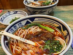 招牌红煨牛腩粉-鑫花溪牛肉米粉(苏州中心店)