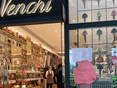 门面-VENCHI 闻绮(上海佛罗伦萨小镇店)