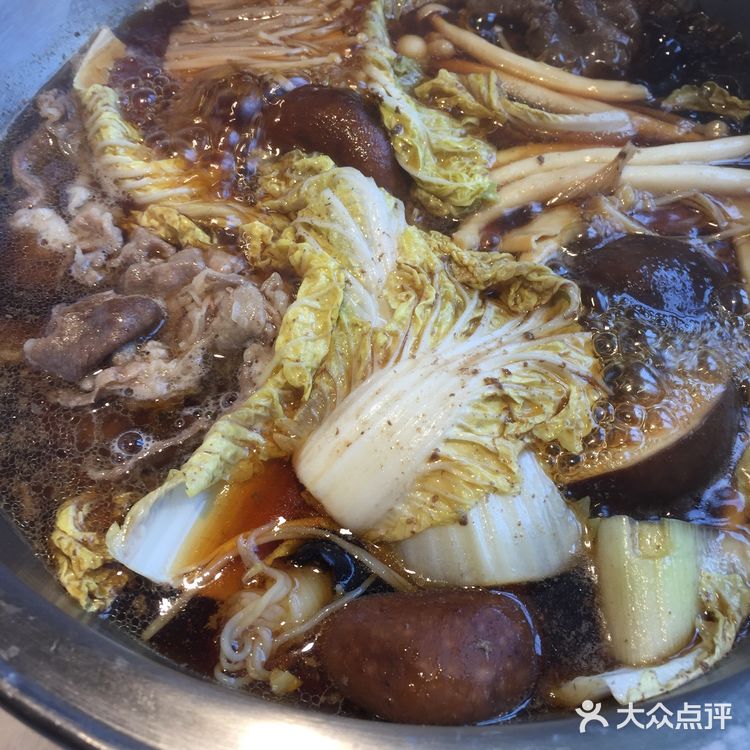 烫熟之后口感脆又甜，不过汤底偏咸