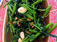 -Thiw Soen Seafood Restaurant