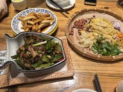 -花溪雨·森林餐厅(石基店)