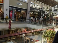 -王府井奥莱棋盘山小镇