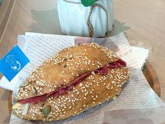 -抱抱地球咖啡馆(国家海洋博物馆店)