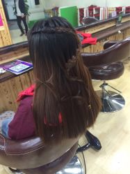 -镁连社·美联社