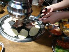 辣五花肉-·缸桶屋·韩式牛肋条自助烤肉(西湖D11店)
