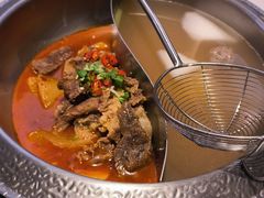 特色牛腩鸳鸯锅-左庭右院鲜牛肉火锅(金山万达店)